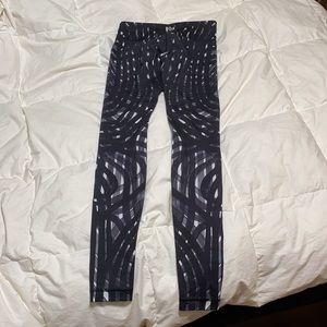 lululemon size 6 full length tight leggings